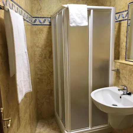 Отель Viccar
